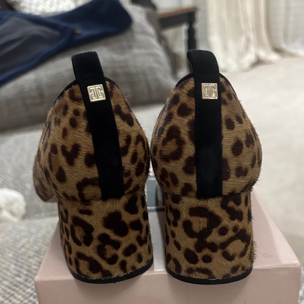 Ivanka Trump Animal Print block heel - Picture 5 of 9